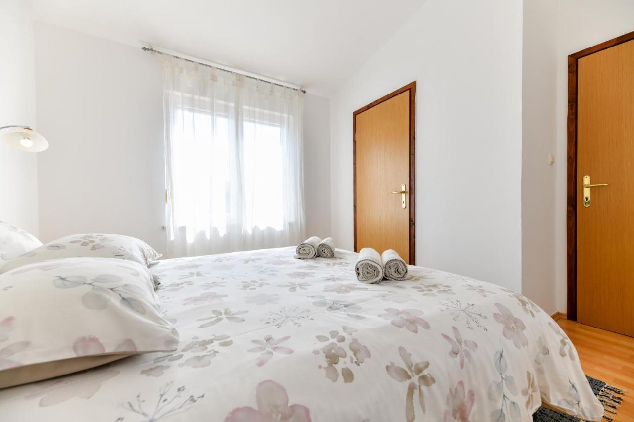 Holiday On The Puntamika & Borik Beach - Apartment Zadar