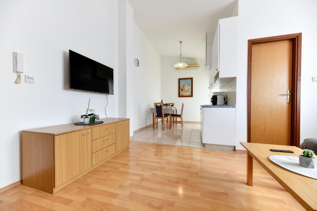 Apartment Holiday On The Puntamika & Borik Beach - Zadar