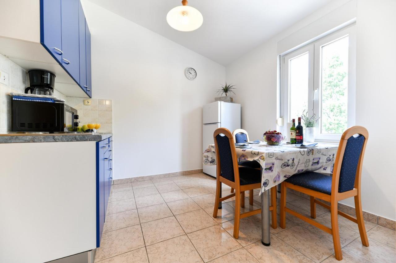 Apartment Holiday On The Puntamika & Borik Beach -