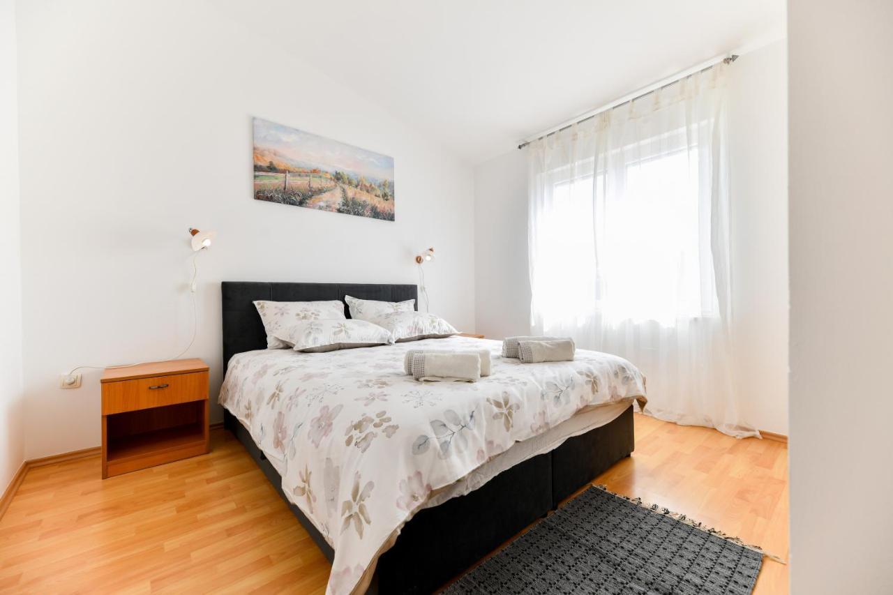 Holiday On The Puntamika & Borik Beach - Apartment