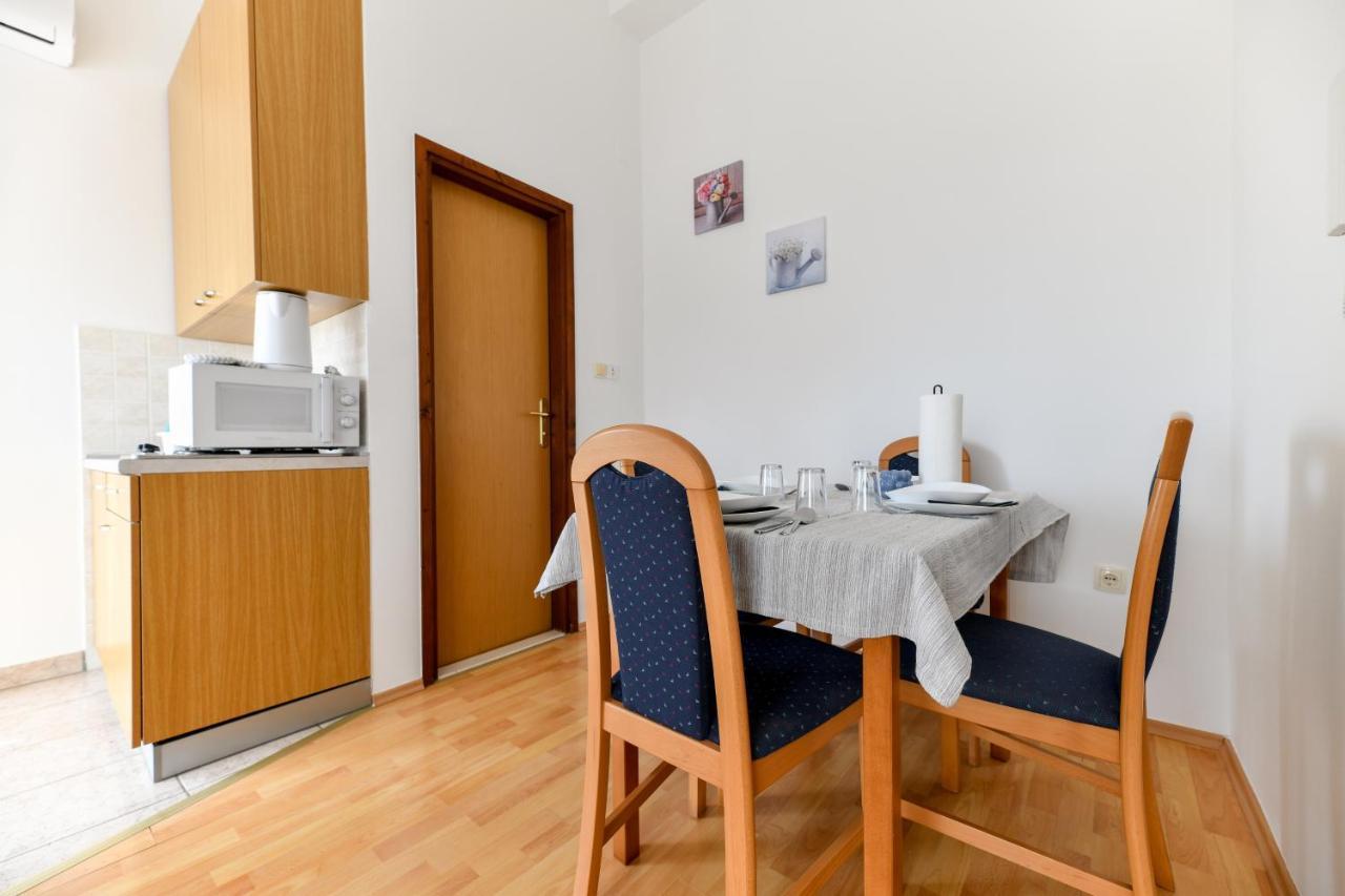 Apartman Holiday On The Puntamika & Borik Beach - *